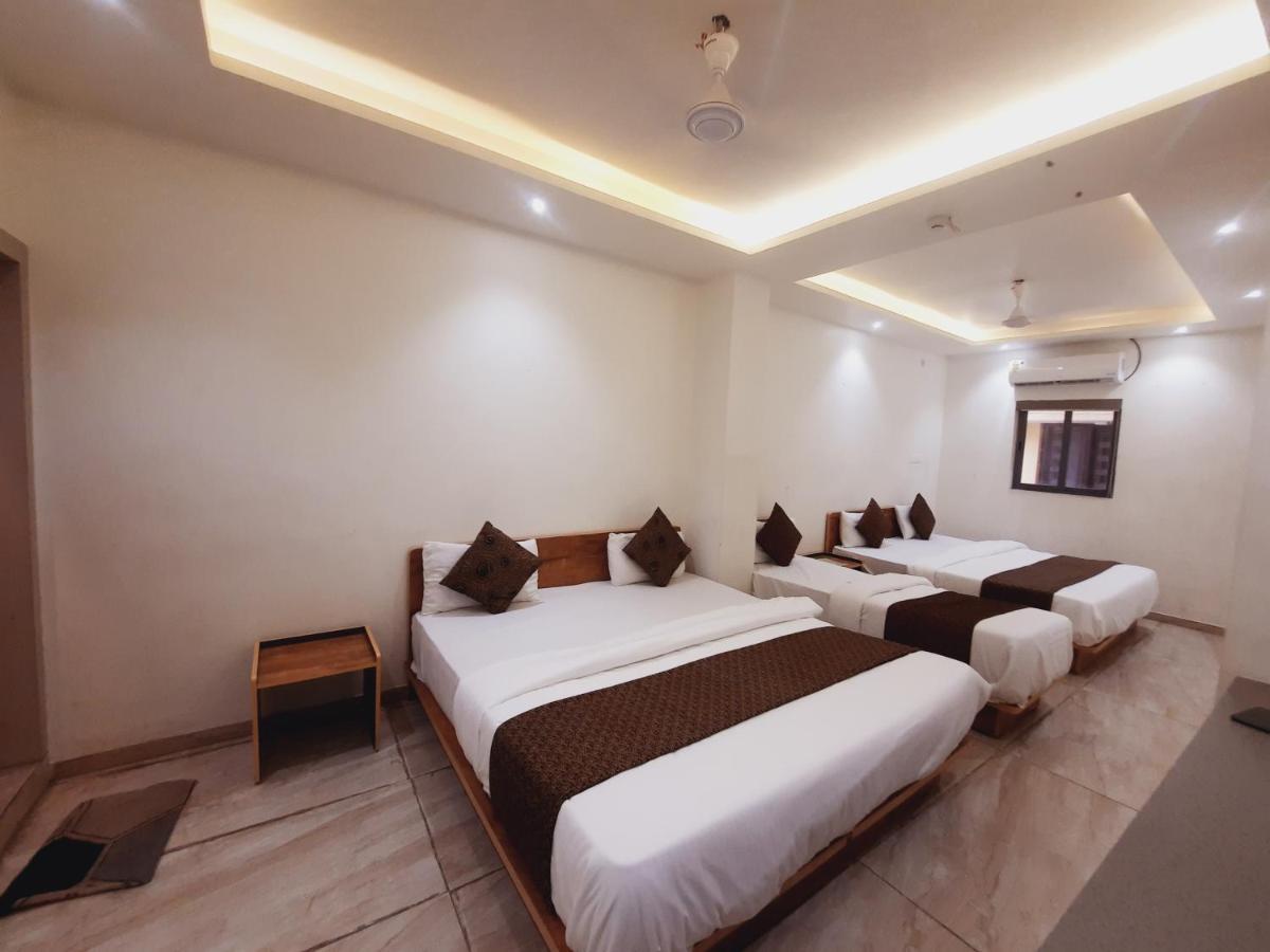 Hotel Nova Pride Radźkot Zewnętrze zdjęcie