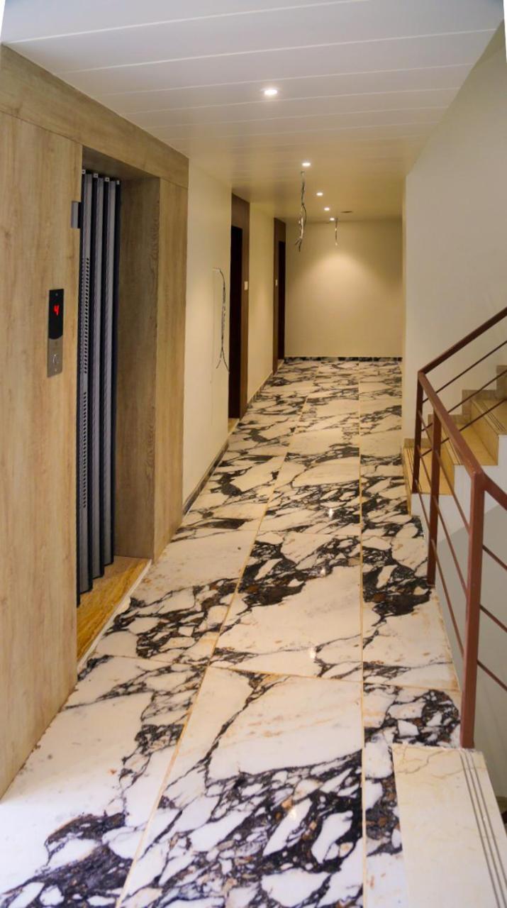 Hotel Nova Pride Radźkot Zewnętrze zdjęcie