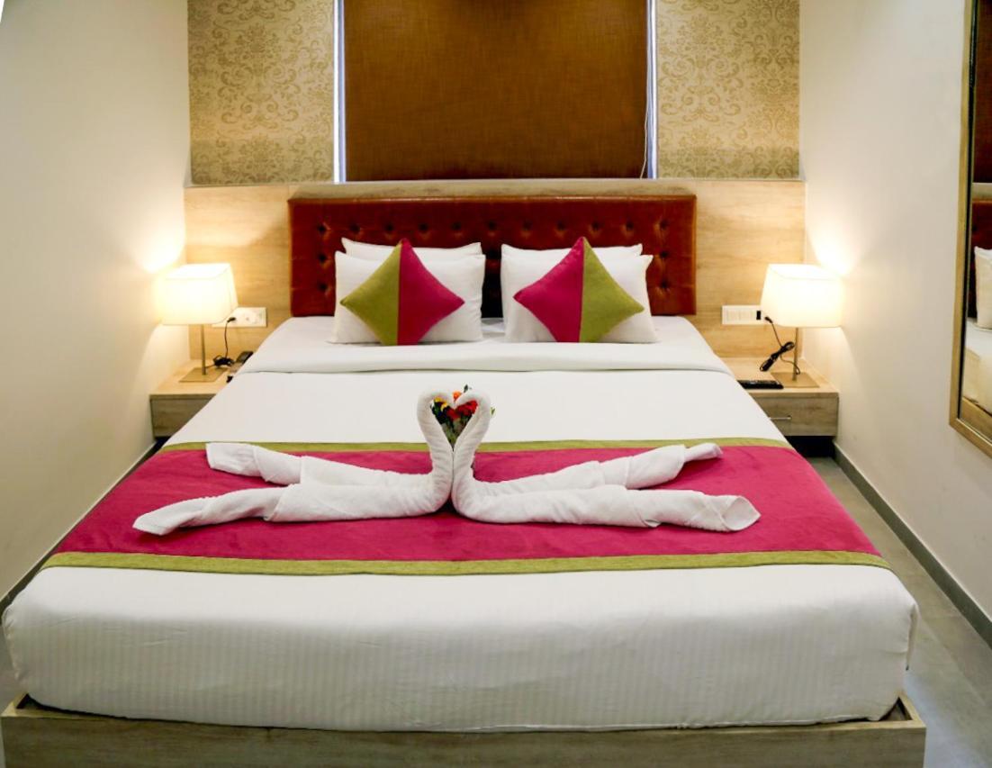 Hotel Nova Pride Radźkot Zewnętrze zdjęcie